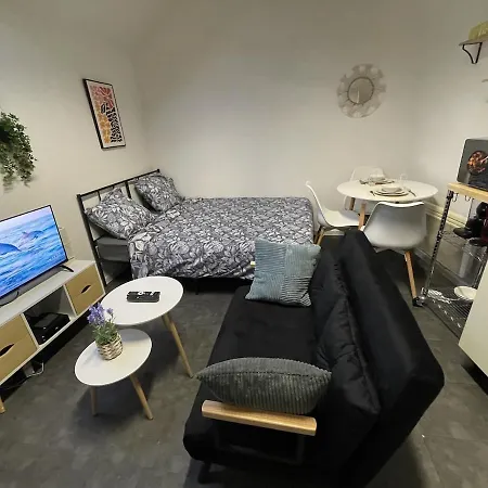Modern For 3 People - Metro & Stade De France *
